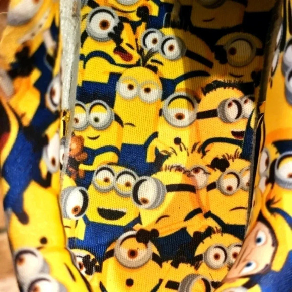 Reebok Illumination's Minions x Club C Minions' Little Kid Sz 2 #FX3353 - Picture 13 of 15